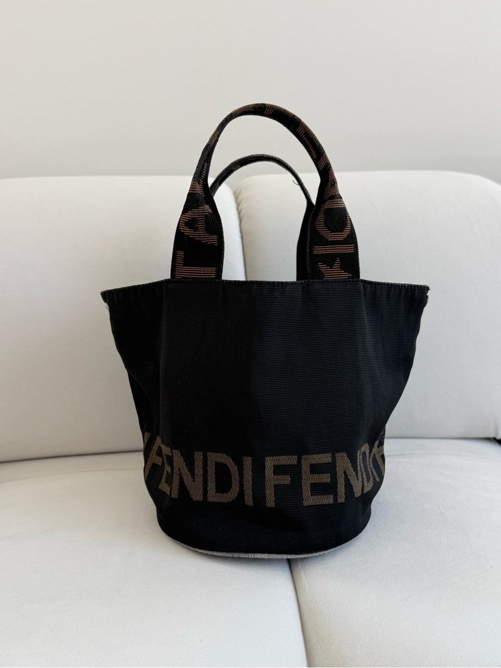 FENDI Hand Bag Black Brown gold Auth bs28903 Golden